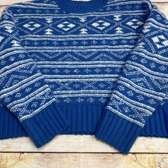 American Eagle Fair Isle Sweater Womens Large Blue White Geometric Knit Pullover - Picture 10 of 10